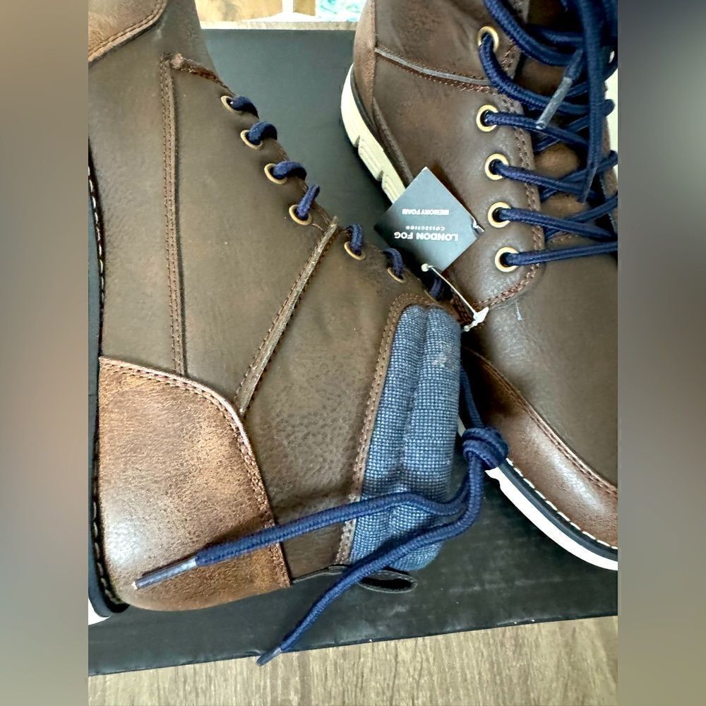 London Fog Men’s Boots Size 10M Brown Color New